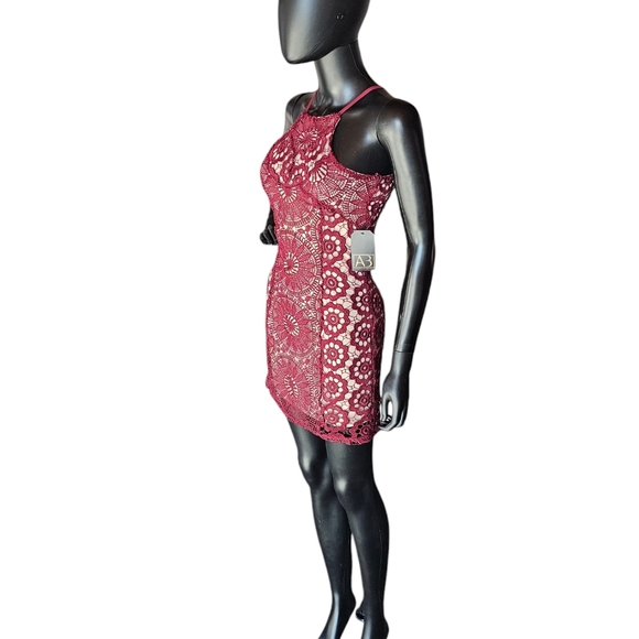 Francesca's Red Lace Halter Short Party Dress - Picture 5 of 9